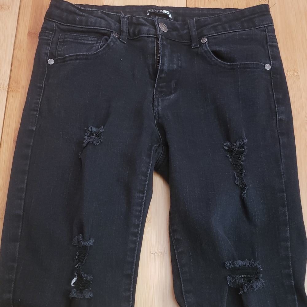 Fashion Nova Black Jeans (Juniors)